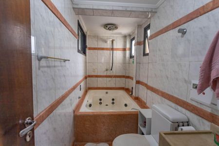 Apartamento para alugar com 94m², 3 quartos e 1 vaga Apartamento para alugar com 94m², 3 quartos e 1 vagaBanheiro da suíte