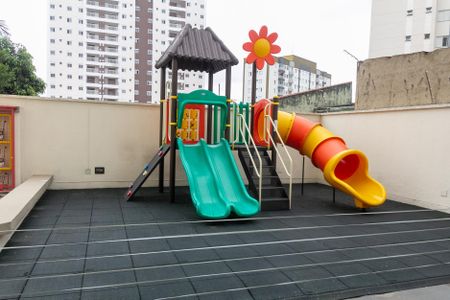 Apartamento para alugar com 94m², 3 quartos e 1 vaga Apartamento para alugar com 94m², 3 quartos e 1 vagaÁrea comum - Playground