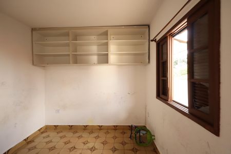 Casa à venda com 100m², 2 quartos e 3 vagasQuarto de serviço