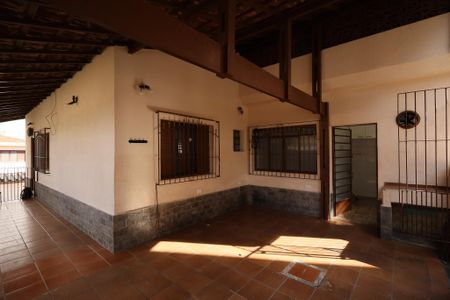 Casa à venda com 100m², 2 quartos e 3 vagasQuintal