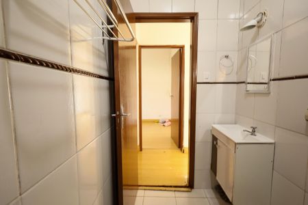 Casa à venda com 100m², 2 quartos e 3 vagasBanheiro Social