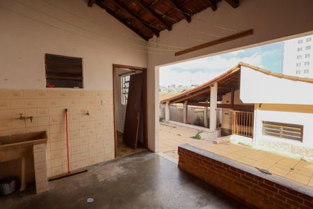 Casa à venda com 100m², 2 quartos e 3 vagasÁrea de Serviço - Churrasqueira 