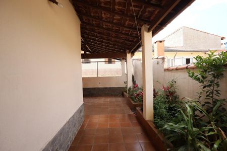 Casa à venda com 100m², 2 quartos e 3 vagasQuintal