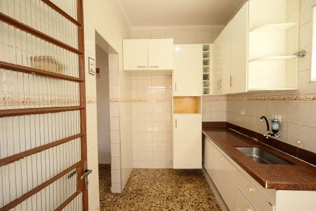 Casa à venda com 100m², 2 quartos e 3 vagasCozinha 