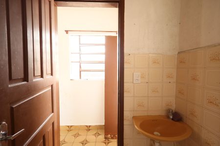 Casa à venda com 100m², 2 quartos e 3 vagasBanheiro de serviço