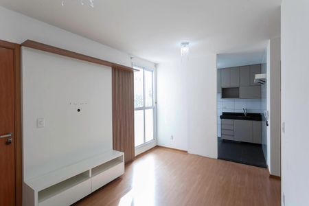 Sala de apartamento para alugar com 2 quartos, 50m² em Cabral, Contagem