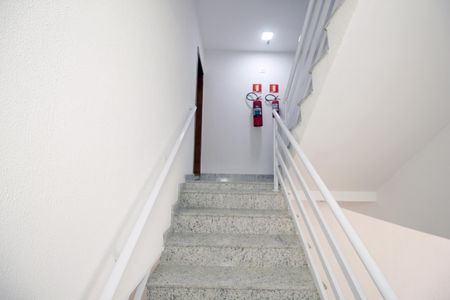 Apartamento para alugar com 38m², 2 quartos e 1 vagaEscada