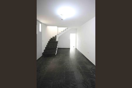 Casa para alugar com 160m², 2 quartos e 2 vagas