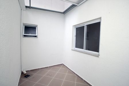 Apartamento para alugar com 38m², 2 quartos e 1 vagaÁrea de Serviço