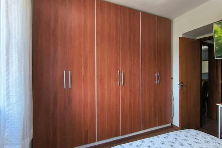 Apartamento para alugar com 61m², 2 quartos e 1 vagaQuarto 1 - Armários