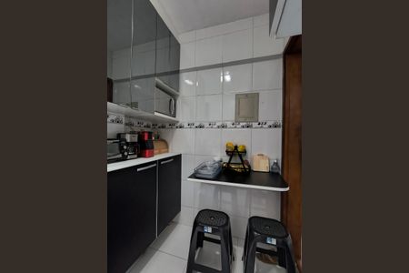 Apartamento para alugar com 61m², 2 quartos e 1 vagaCozinha - Armários