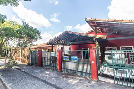 Casa de condomínio para alugar com 10230m², 5 quartos e 3 vagasVista da Rua