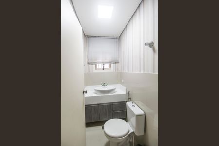 Casa de condomínio para alugar com 10230m², 5 quartos e 3 vagasLavabo