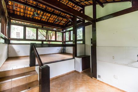Casa de condomínio para alugar com 10230m², 5 quartos e 3 vagasSala