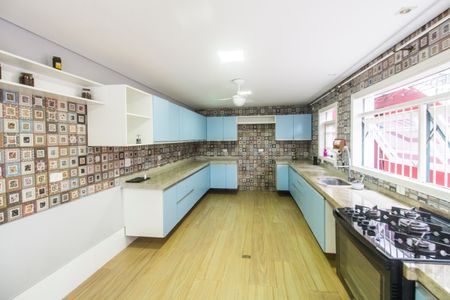 Casa de condomínio para alugar com 10230m², 5 quartos e 3 vagasCozinha