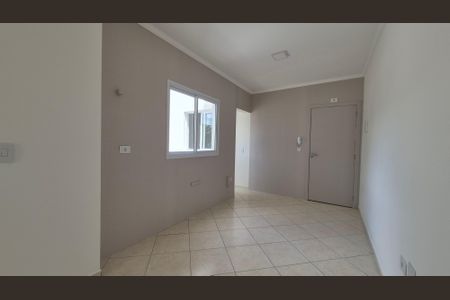 Sala de apartamento para alugar com 2 quartos, 69m² em Jardim Ocara, Santo André