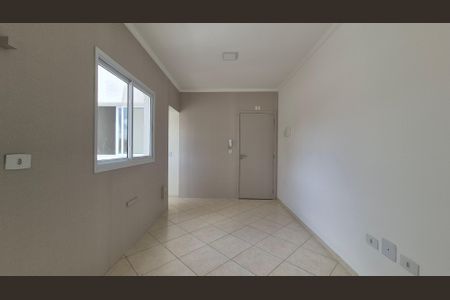 Sala de apartamento para alugar com 2 quartos, 69m² em Jardim Ocara, Santo André