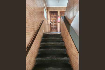 Apartamento para alugar com 90m², 3 quartos e 1 vagaEscada 