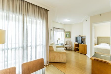 Sala de apartamento para alugar com 3 quartos, 80m² em Vila Nova Conceição, São Paulo