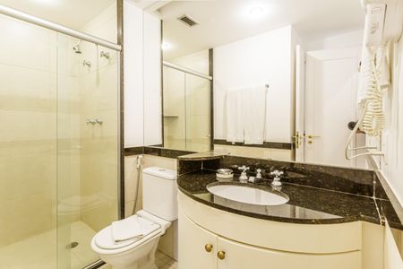 Apartamento para alugar com 80m², 3 quartos e 2 vagas Apartamento para alugar com 80m², 3 quartos e 2 vagasBanheiro da Suíte 2