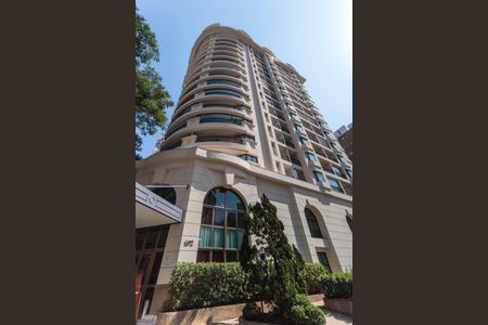 Apartamento para alugar com 80m², 3 quartos e 2 vagas Apartamento para alugar com 80m², 3 quartos e 2 vagasFachada