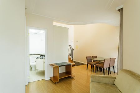 Sala de apartamento para alugar com 3 quartos, 80m² em Vila Nova Conceição, São Paulo