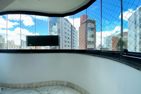 Apartamento para alugar com 268m², 4 quartos e 6 vagasVaranda da Sala
