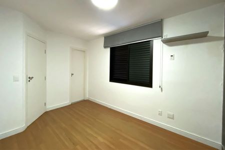 Apartamento para alugar com 268m², 4 quartos e 6 vagasSuite 1