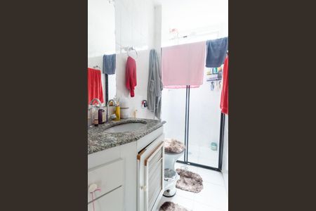 Apartamento à venda com 70m², 2 quartos e 1 vaga Apartamento à venda com 70m², 2 quartos e 1 vagaBanheiro Social