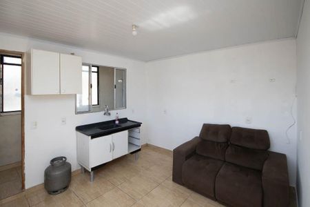 Sala / Cozinha  de casa para alugar com 1 quarto, 50m² em Jardim Filhos da Terra, São Paulo
