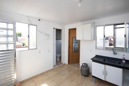 Sala / Cozinha  de casa para alugar com 1 quarto, 50m² em Jardim Filhos da Terra, São Paulo