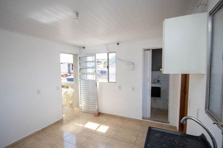 Sala / Cozinha  de casa para alugar com 1 quarto, 50m² em Jardim Filhos da Terra, São Paulo