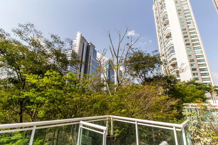 Apartamento à venda com 260m², 2 quartos e 4 vagasVista