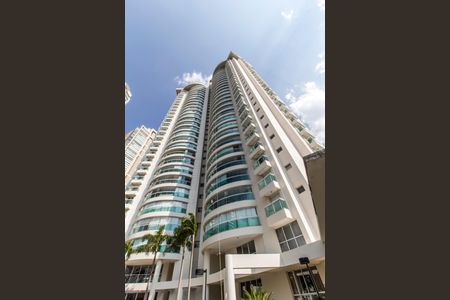 Apartamento à venda com 260m², 2 quartos e 4 vagasFachada