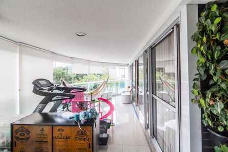 Apartamento à venda com 260m², 2 quartos e 4 vagasVaranda gourmet