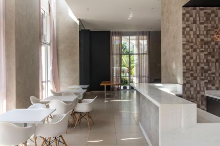 Apartamento à venda com 260m², 2 quartos e 4 vagasÁrea comum - Salão de festas