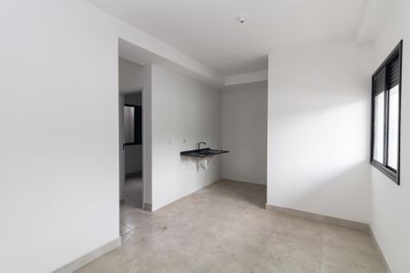 Sala/Cozinha de apartamento para alugar com 1 quarto, 41m² em Vila Jacuí, São Paulo