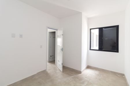 Quarto 1 de apartamento para alugar com 2 quartos, 38m² em Vila Jacuí, São Paulo