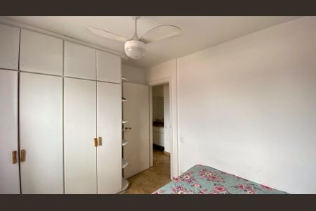 Quarto 2 de apartamento para alugar com 2 quartos, 54m² em Jardim Promissão, São Paulo