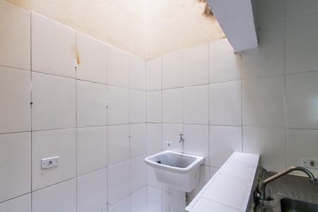 Casa para alugar com 80m², 2 quartos e 1 vagaÁrea de Serviço