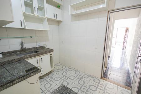 cozinha de apartamento para alugar com 2 quartos, 65m² em Itapoã, Belo Horizonte