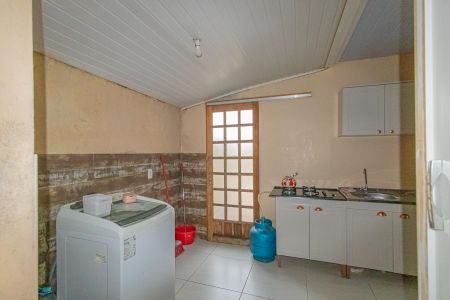 Casa à venda com 100m², 1 quarto e sem vagaCozinha e Área de Serviço