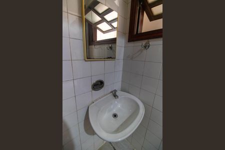 Casa à venda com 1100m², 4 quartos e sem vaga Casa à venda com 1100m², 4 quartos e sem vagaBanheiro de serviço