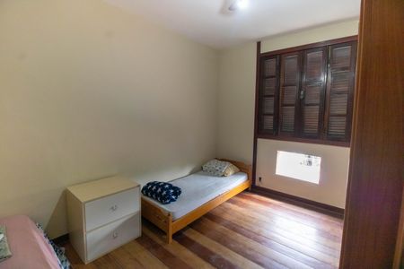 Casa à venda com 1100m², 4 quartos e sem vaga Casa à venda com 1100m², 4 quartos e sem vagaQuarto 1