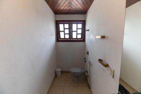 Casa à venda com 1100m², 4 quartos e sem vaga Casa à venda com 1100m², 4 quartos e sem vagaLavabo
