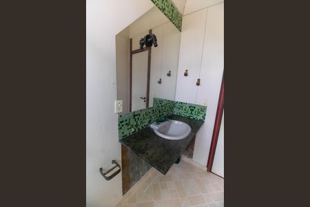 Casa à venda com 1100m², 4 quartos e sem vaga Casa à venda com 1100m², 4 quartos e sem vagaBanheiro Social