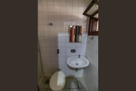 Casa à venda com 1100m², 4 quartos e sem vaga Casa à venda com 1100m², 4 quartos e sem vagaBanheiro de serviço