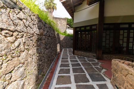 Casa à venda com 1100m², 4 quartos e sem vaga Casa à venda com 1100m², 4 quartos e sem vagaÁrea externa