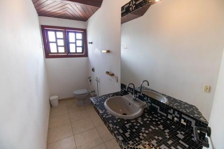 Casa à venda com 1100m², 4 quartos e sem vaga Casa à venda com 1100m², 4 quartos e sem vagaLavabo