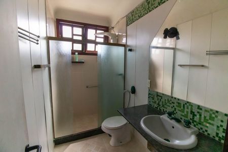 Casa à venda com 1100m², 4 quartos e sem vaga Casa à venda com 1100m², 4 quartos e sem vagaBanheiro Social
